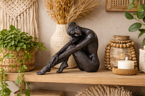 26cm sitting lady figurine - lady,
