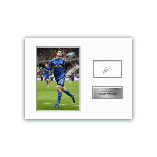 Brenden aaronson signed - signed, leeds