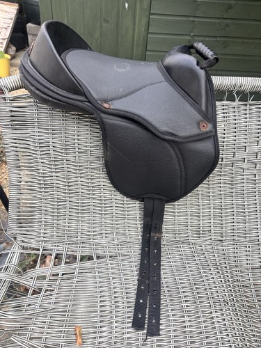 Child black cub saddle - child's,