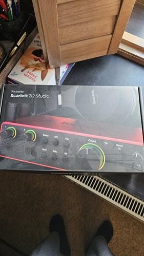 Focusrite scarlett 2i2 - scarlett,