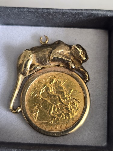 Half sovereign mount - sovereign, in