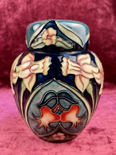 Limited edition moorcroft - edition,