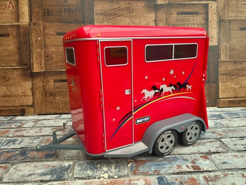 Breyer red horse box - horse,