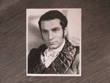 Laurence Olivier Actor & Producer Original Hand Signed Photo & Copy Receipt