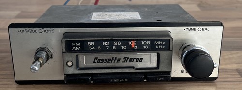 Sanyo vintage car - , stereo