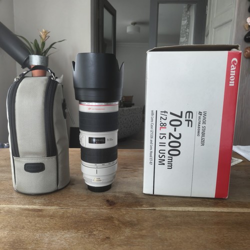 Canon 200mm 2 - l, is