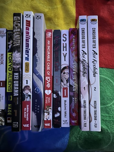 Assorted manga volumes - assorted,