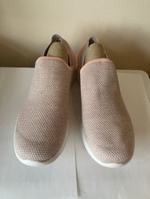 Skechers You Walk GOGA MAX