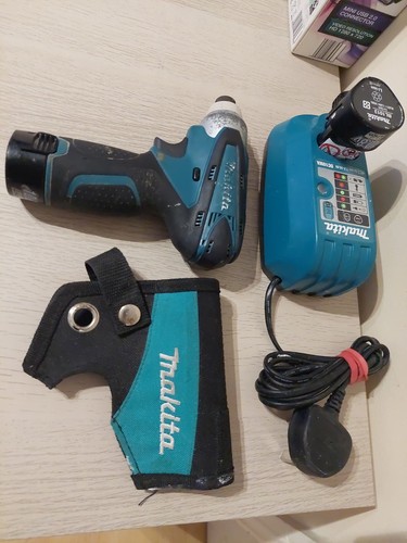 Makita td090d impact - 10.8v,