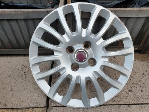 Fiat punto wheel trim hub - fiat,