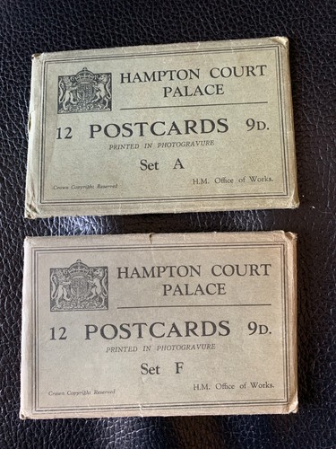 Hampton court palace - court,