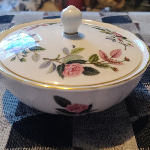 Wedgwood hathaway rose - rose, bone