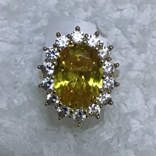 Gold tone simulated - gold, yellow