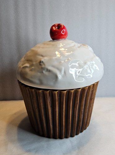 Vtg 1970s ceramic cupcake - 1970s,
