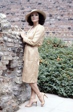 Joan Collins 11" x 8.5" inch Glossy Photo No923