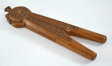 VINTAGE TREEN CARVED WOOD FOLK ART NUT CRACKERS