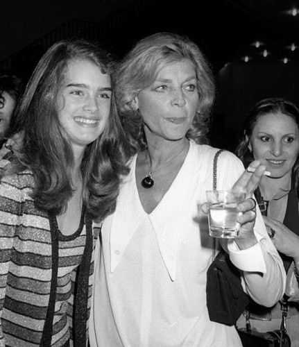 Brooke shields lauren bacall - lauren,