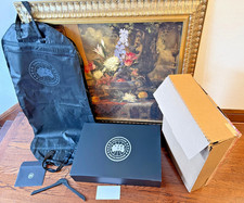 Canada Goose Large 26x18x6