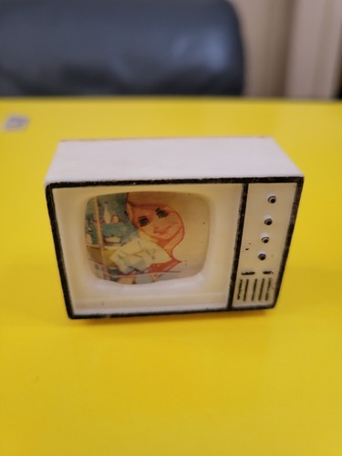 Dolls house old style white - dolls,