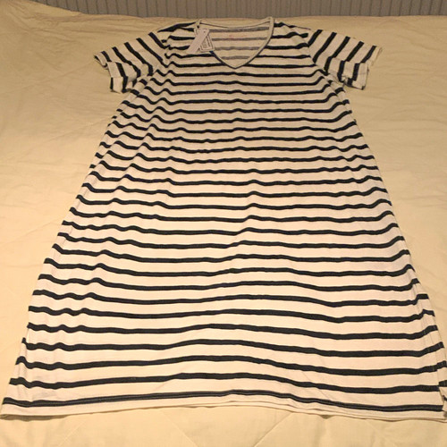 Women black white - &,