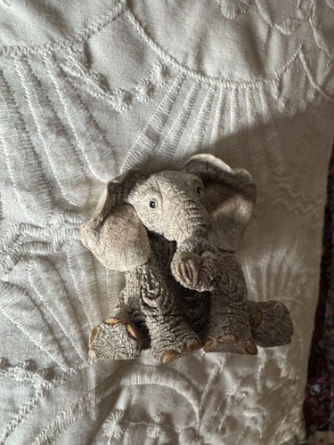 Tuskers vintage elephant - tuskers,
