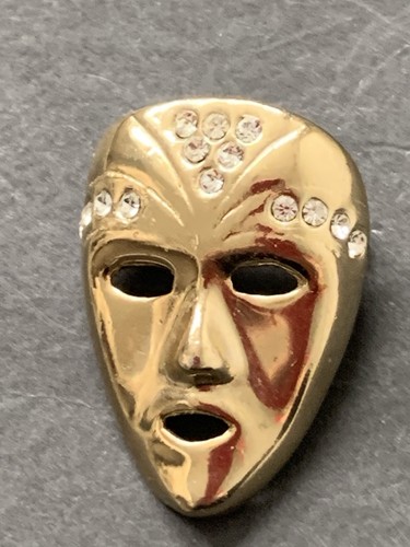 Lady face mask brooch with - lady,