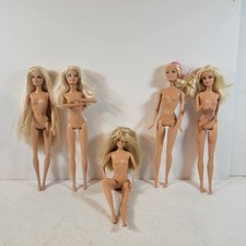 Joblot Of Made To Move Barbies Knee Articulation And One Regular Barbie