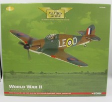 CORGI AVIATION 1/32 AA35505 HAWKER HURRICANE MkI Wg Cd DOUGLAS BADER DE-CERT MIB