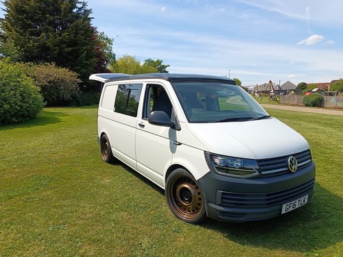Volkswagen campervan - t6,
