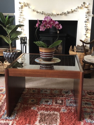 Mid century solid - mid, rosewood