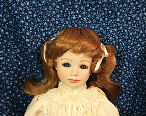 Vintage new global dolls - dolls, wig