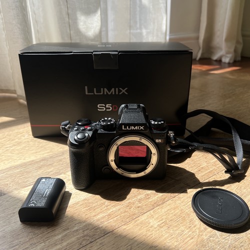 Panasonic lumix s5d camera - panasonic, dc-s5d
