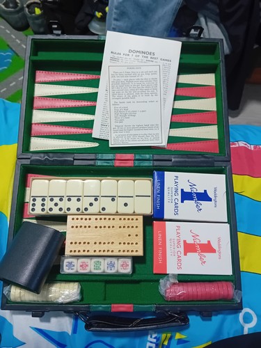 Backgammon game set - game, in
