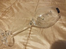 Single Dartington wine glass with 3 crystals