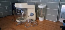 Kenwood CHEF CLASSIC Food Mixer with original liquidiser and attachments