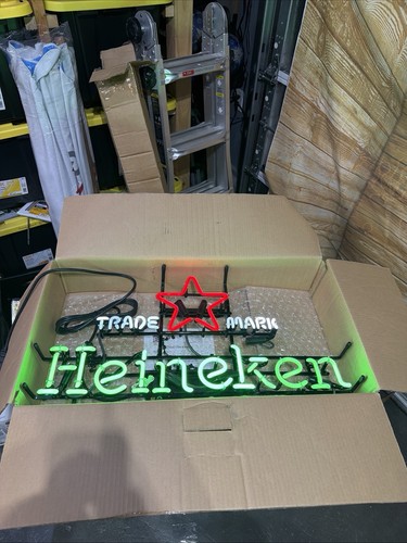 Heineken neon sign - neon,