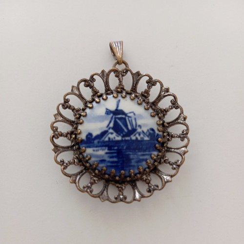 Vintage silver tone - tone, blue