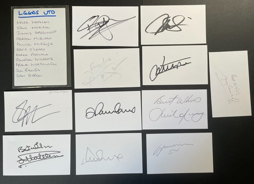 Leeds utd signed autograph - utd,