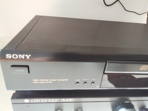 Sony compact disc player - compact,