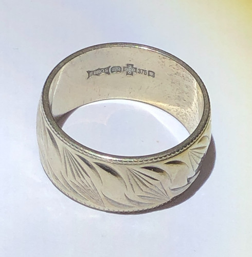 9ct white gold wedding ring - white,
