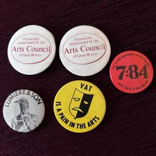 Vintage Arts Tin Badges Pin