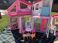 Barbie Malibu House Dollhouse