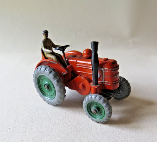 Dinky toys 301 - 301, field