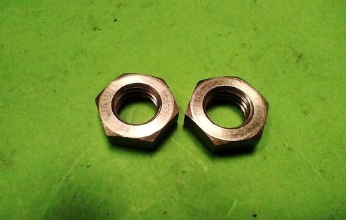 Carburettor spindle lock - m7,