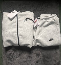 Nike Tech Fleece