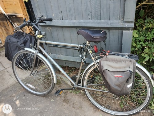 Town and country bicycle - town,