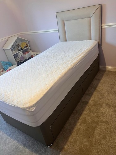 Single bed - single,