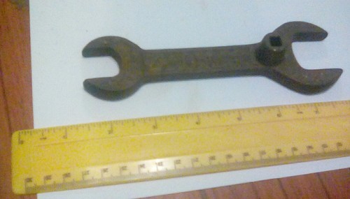 Vintage spanner wrench - n,