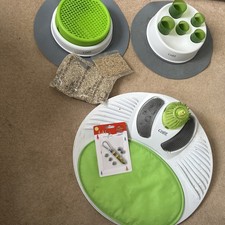 Catit Catnip Tray, Feeder Toy And Massager , Chasing Light Toy