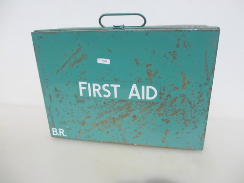 Vintage metal first aid - metal,